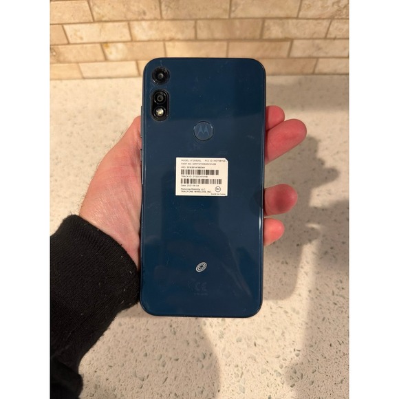 Tracfone Moto G Power prepaid 32GB - Picture 4 of 5